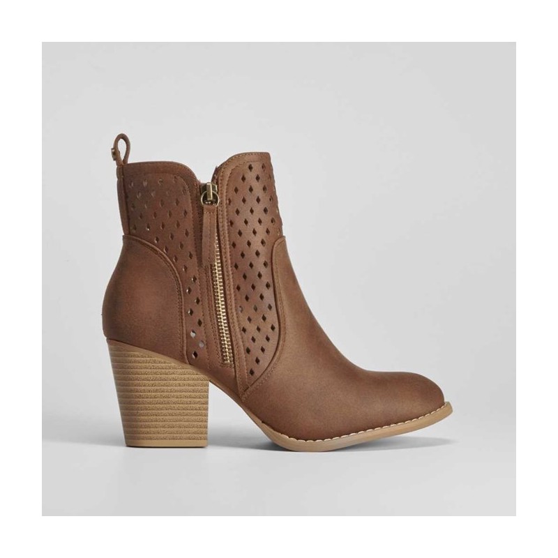 67889765 Brown Cien años de soledad